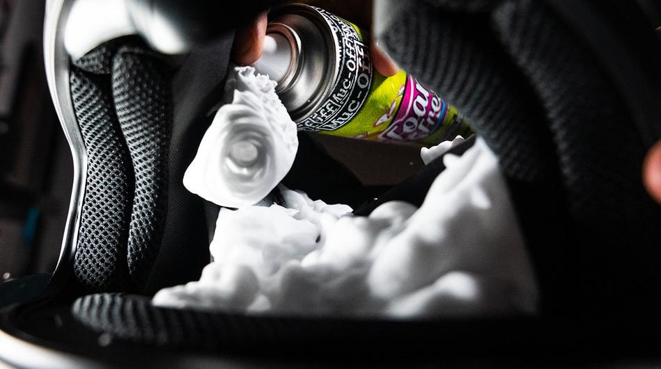 MUC-OFF HELMET FOAM FRESH