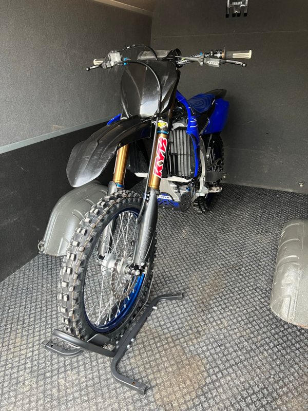 Hyper MC-Hjulholder 16-21" – Justerbar Motorcykelholder